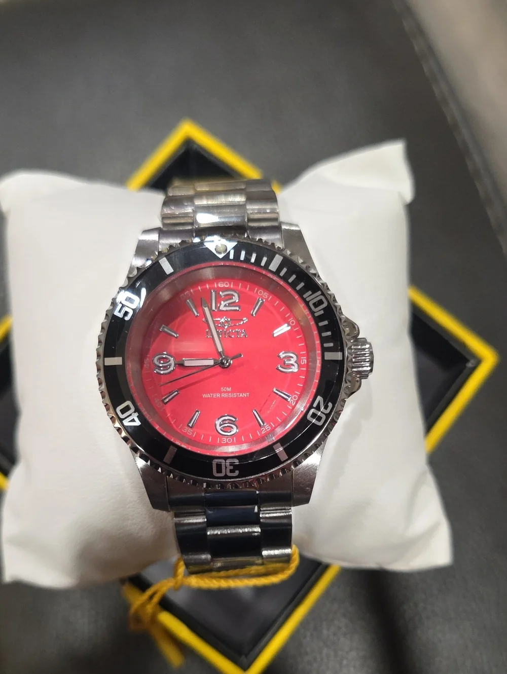 716. Invicta Specialty Model 49350 Men's Watch 40mm